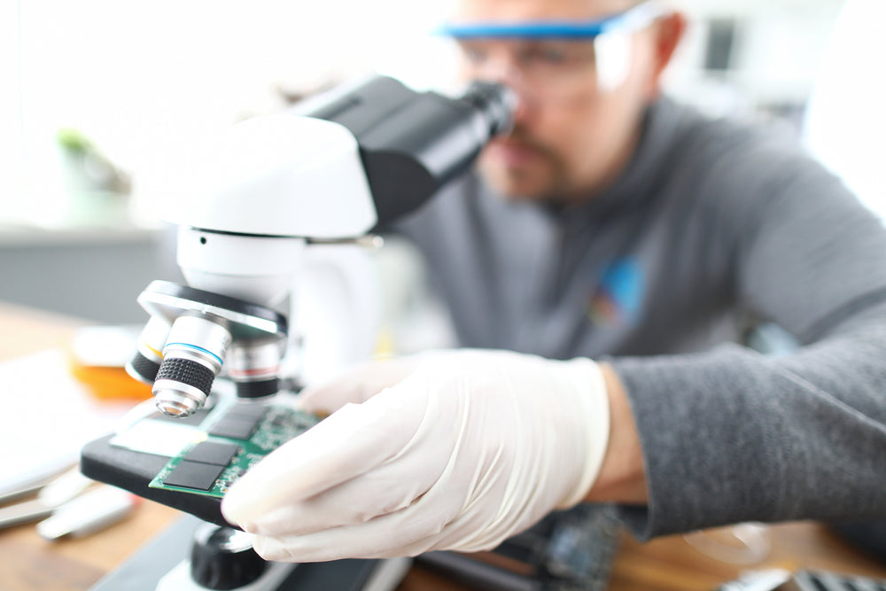 Should I Use a Microscope or a Magnifying Lamp for My Assembly?